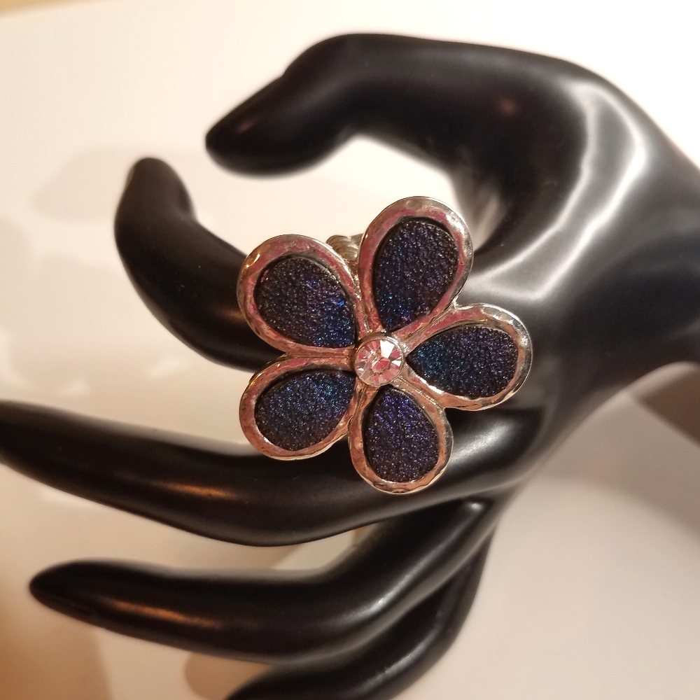 Flower ring j238 - Picture 1 of 4